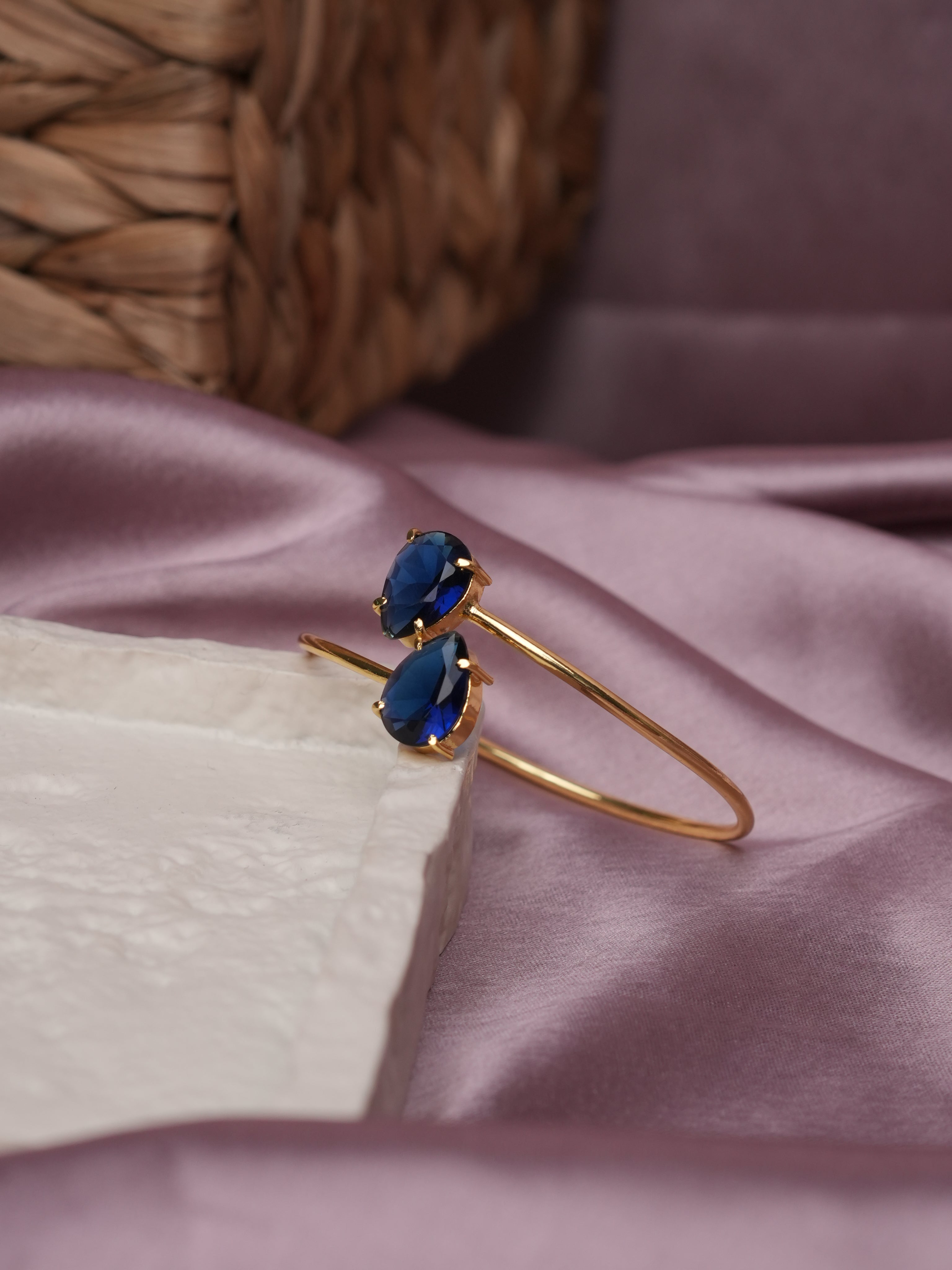 Thara adjustable rawstone Bracelet