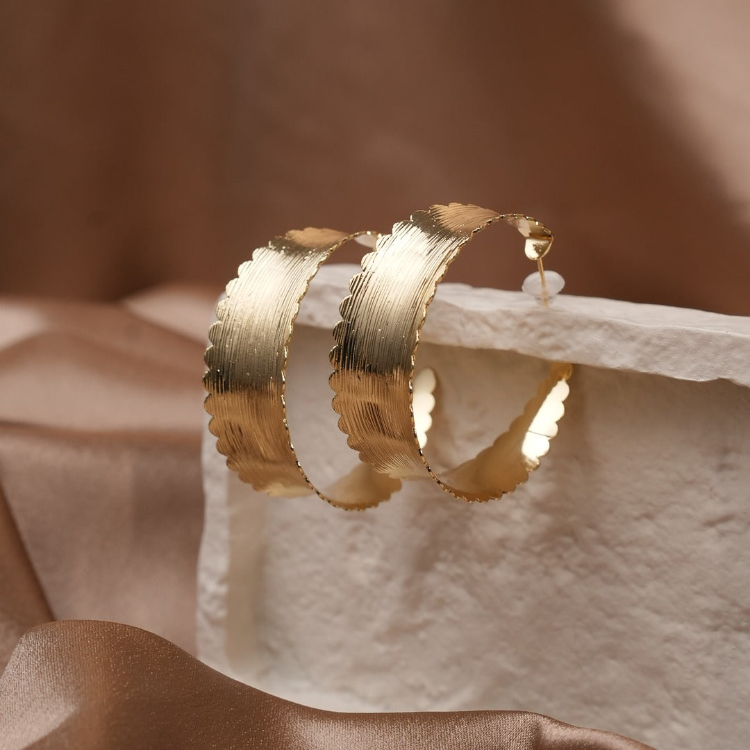 GROOVY HOOP EARRINGS