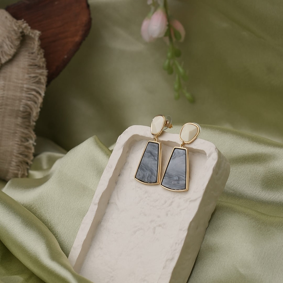 MARBLE CUT DROP EARRINGS