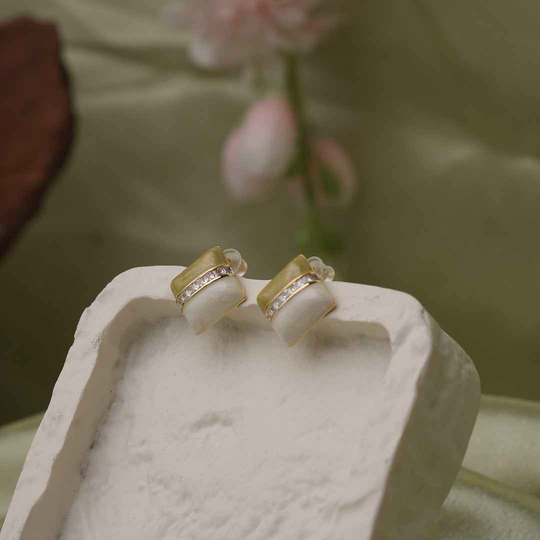 SQUARE STUD EARRINGS