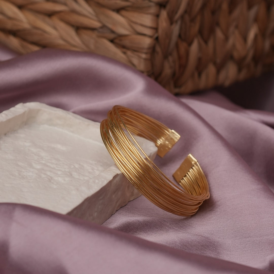 MULTISTRING BRACELET