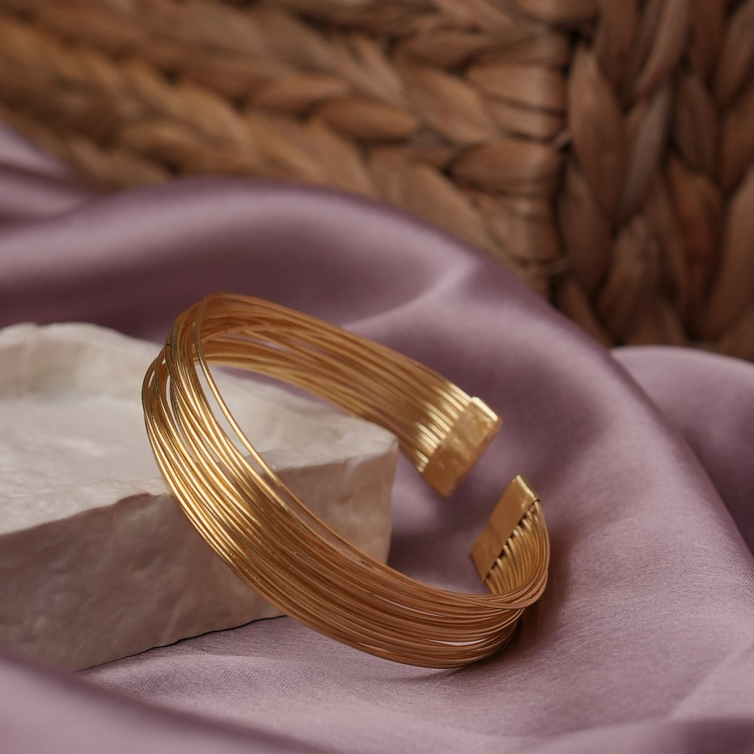 MULTISTRING BRACELET