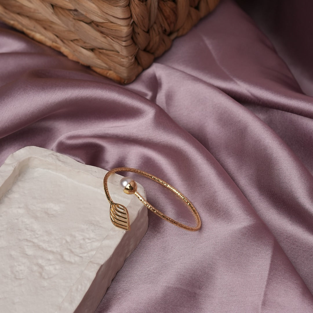 BHAVANI PEARL BRACELET