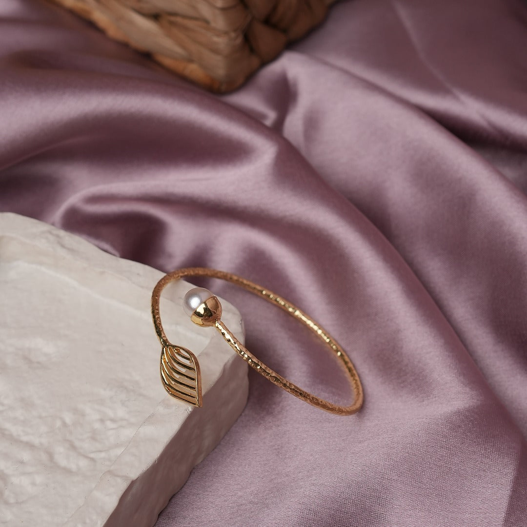 BHAVANI PEARL BRACELET