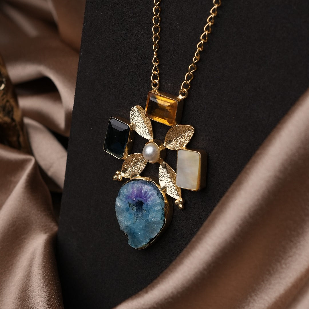 GALAXY ZORAA STANDOUT NECKLACE