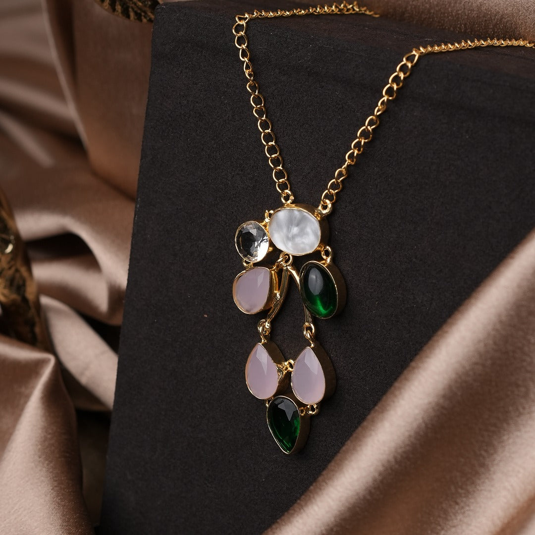 AMEYA ZORAA STANDOUT NECKLACE