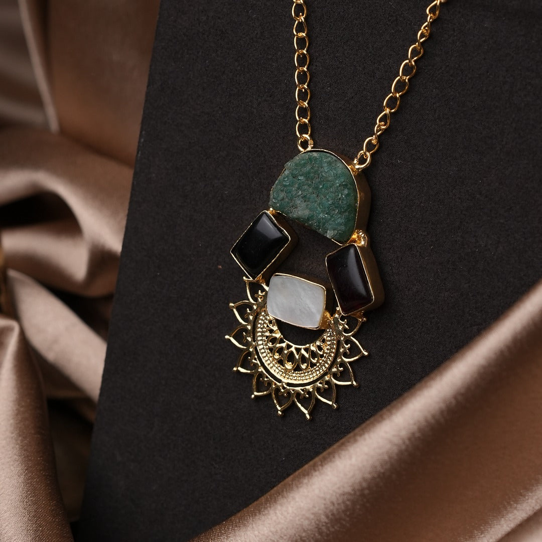 APPOLLO ZORAA STANDOUT NECKLACE