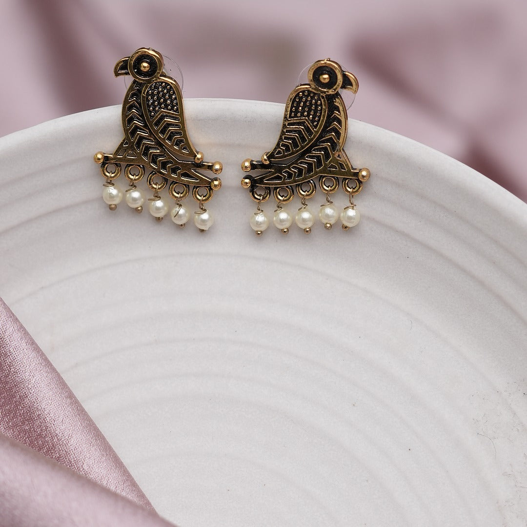 CHIDIYA PEARL EARRINGS