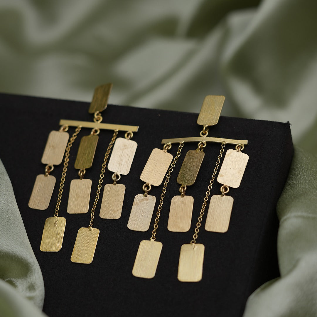 CALLA GOLDEN SQUARE EARRINGS