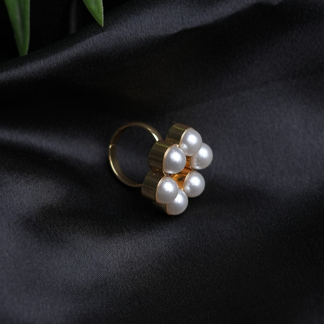 SIX STONE PEARL RING