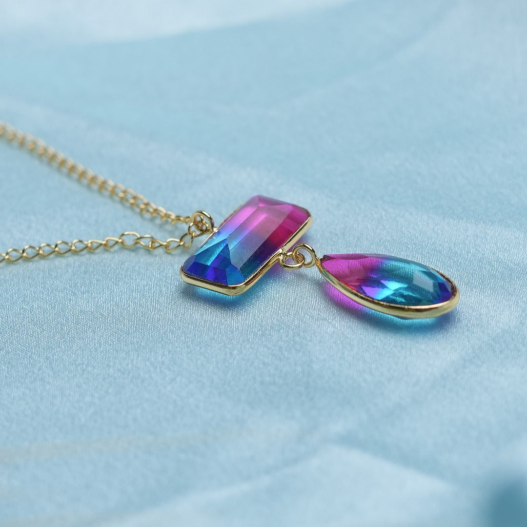 NIDHI OMBRE PENDANT NECKLACE