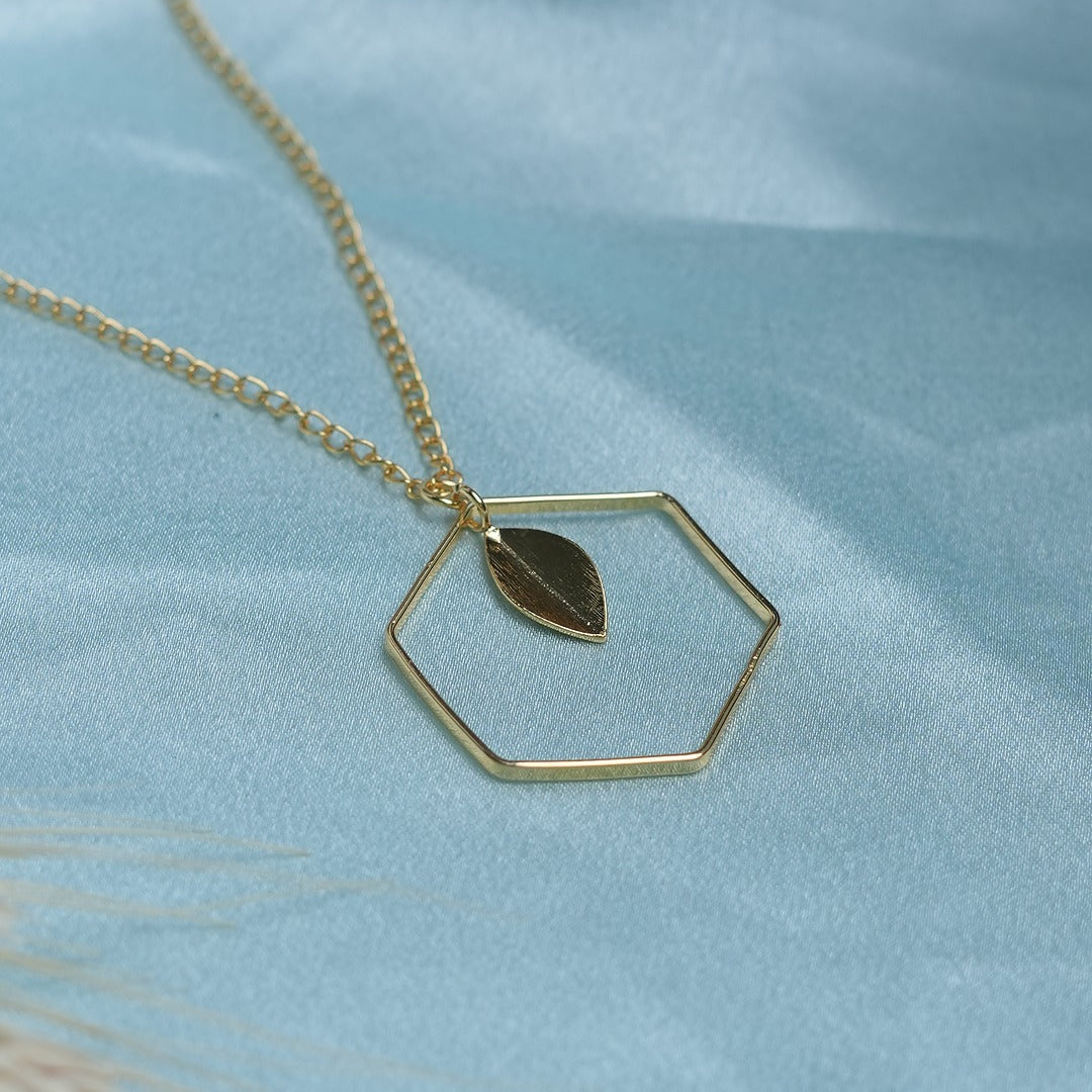 LEAF HEXAGONAL NECKLACE