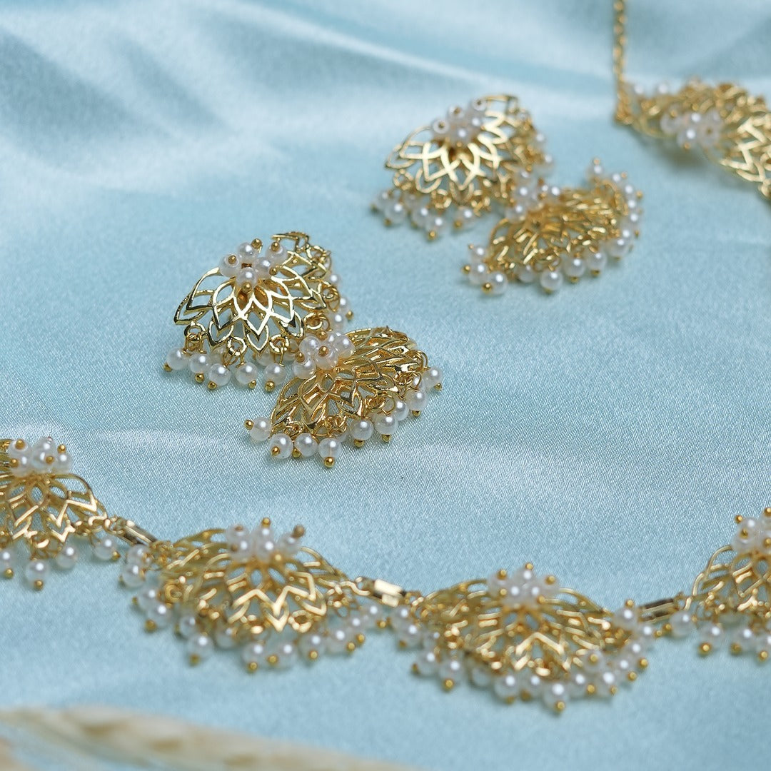 HALF FLOWER NECKLACE SET