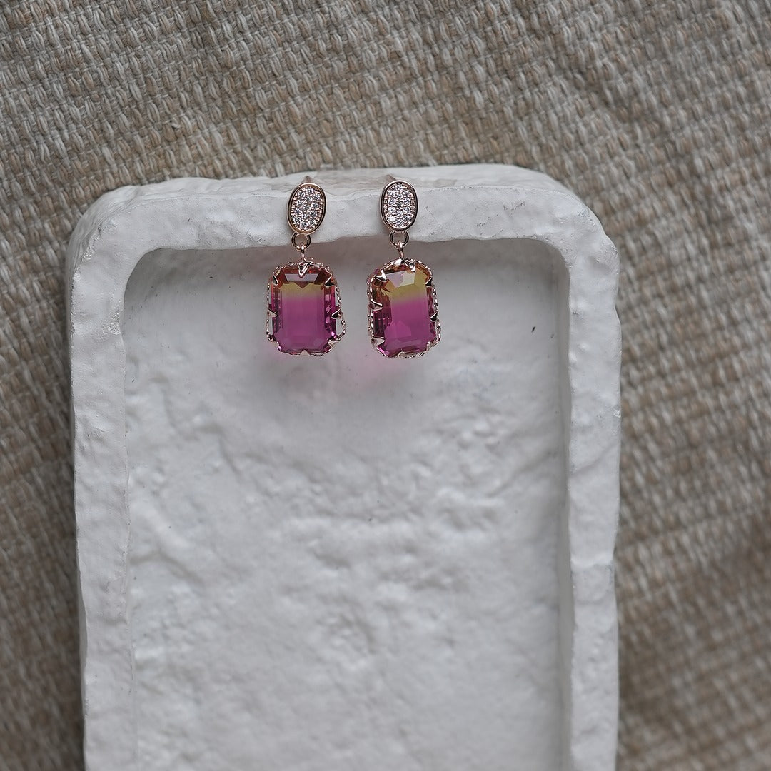 OMBRE AAYAT AD EARRINGS