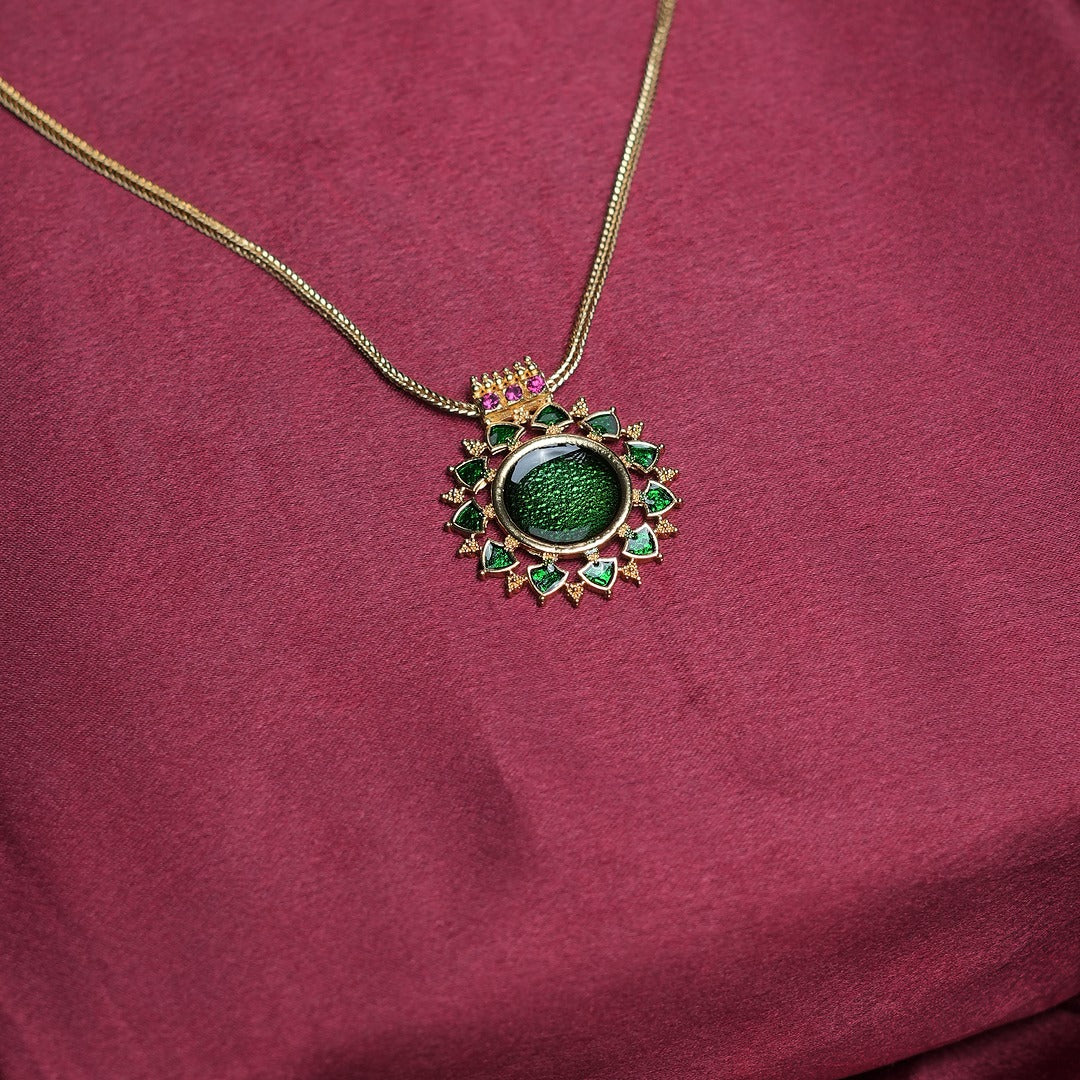 SUN GREEN NECKLACE