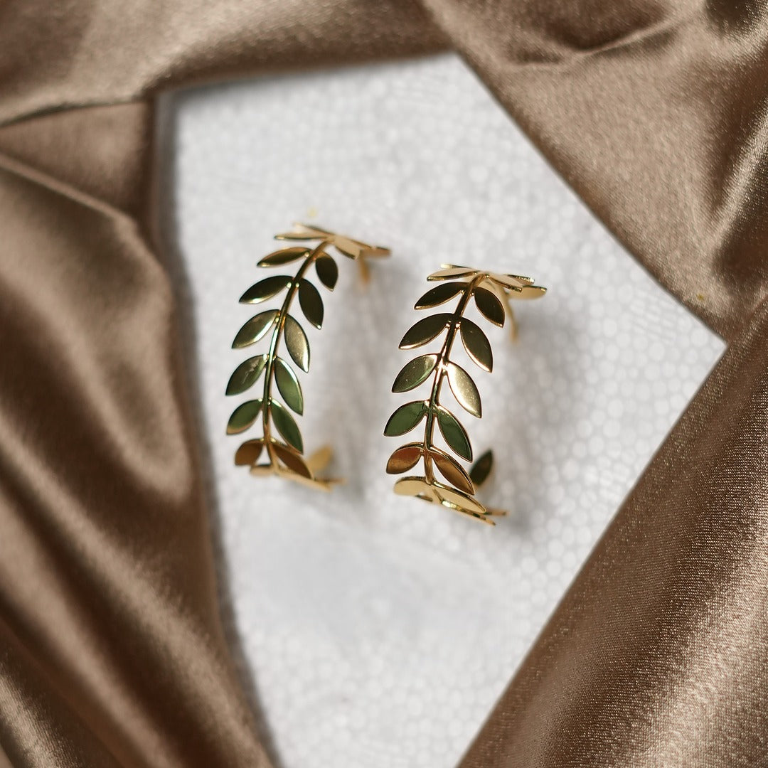 HOLLY EARRINGS
