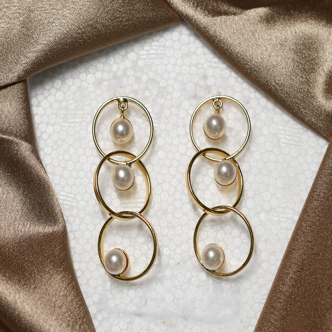 TWIRLING PEARL EARRINGS