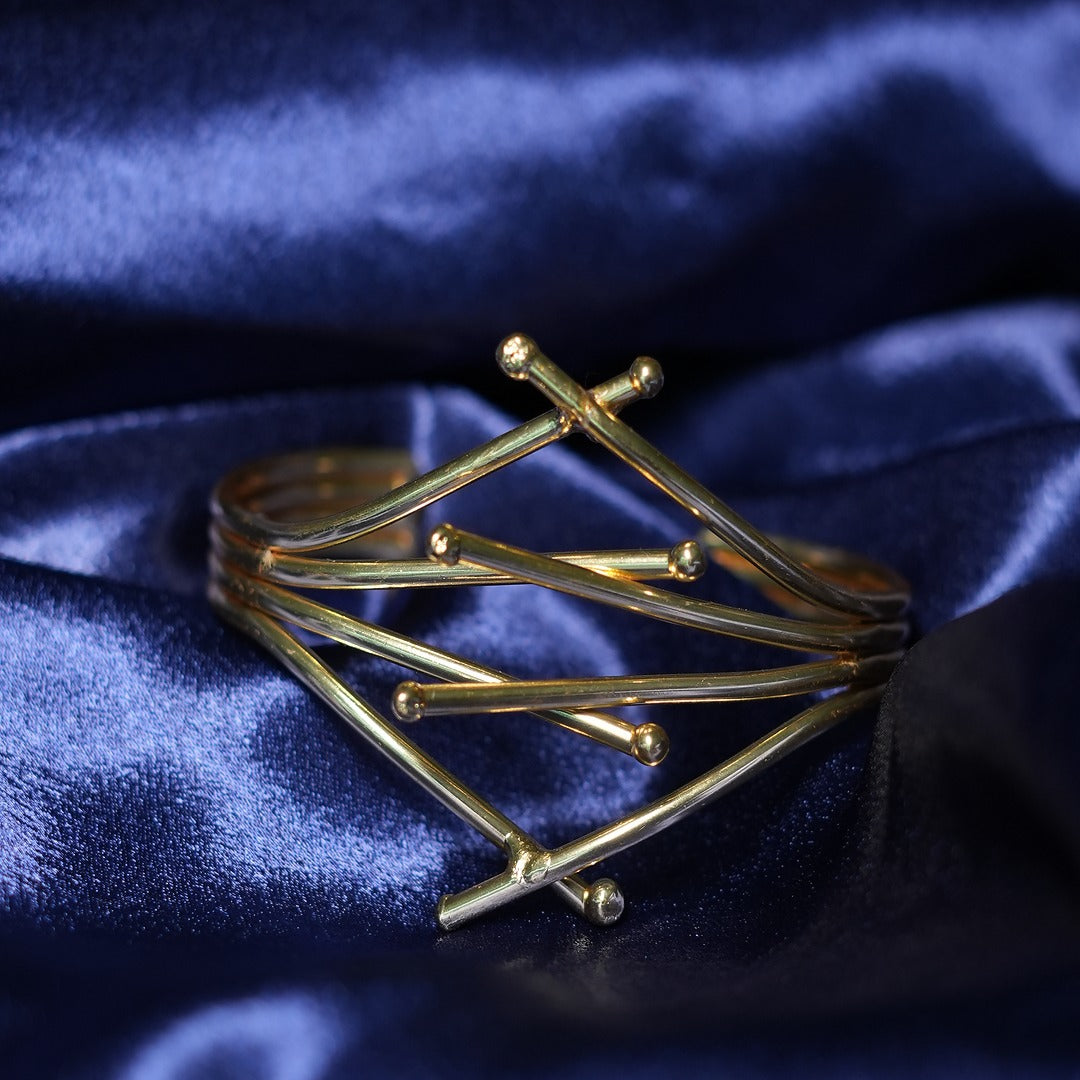 PLAIN STICK ZIG ZAG BRACELET