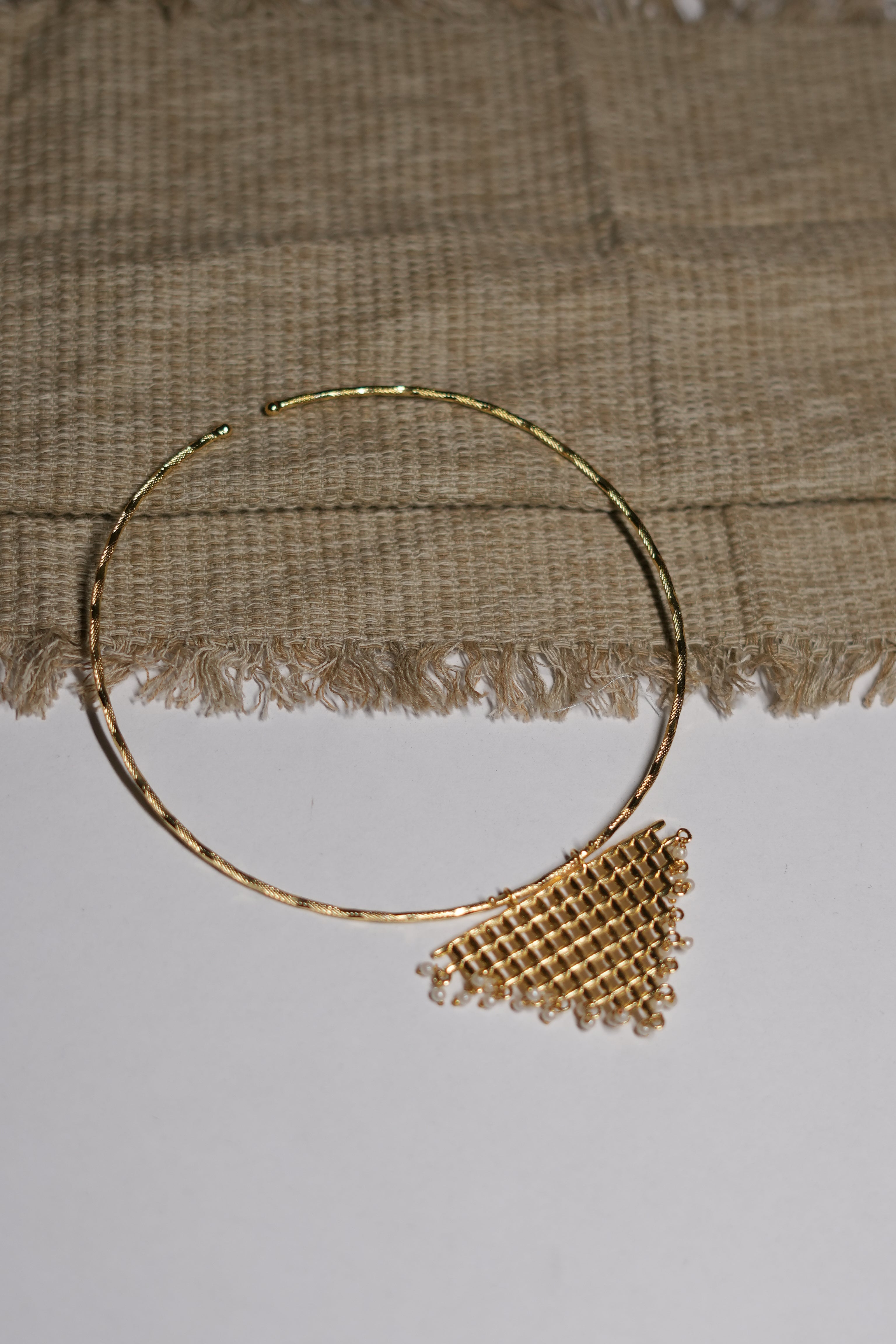 PEARL MESH CHOKER