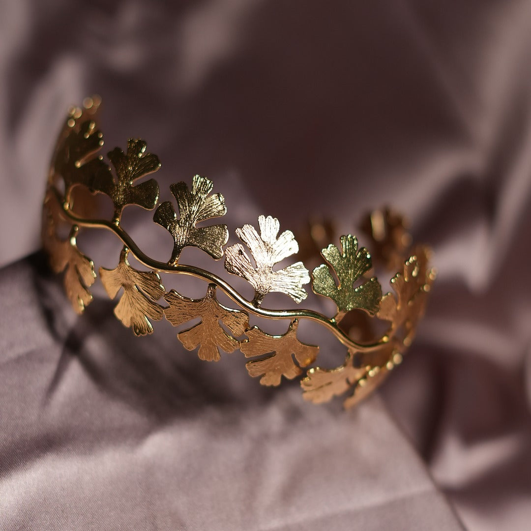 CORIANDER MULTI LEAF HASLI WITH CHAIN