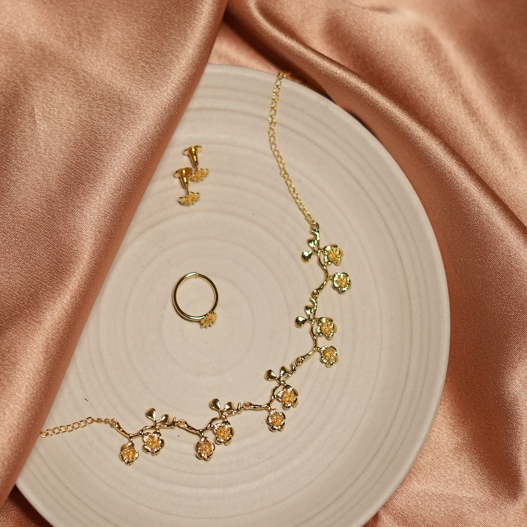 JADE VINE NECKLACE