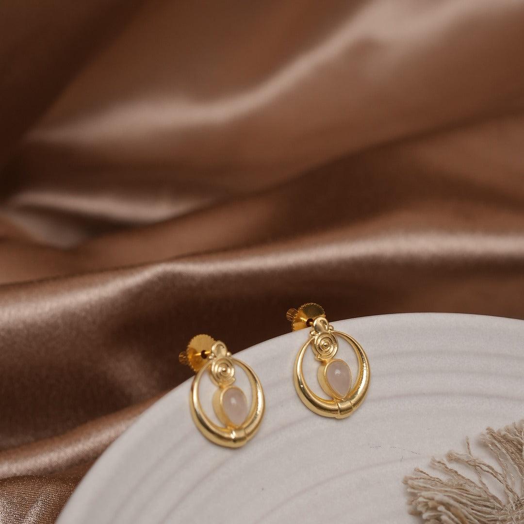 ISHANI STUD EARRINGS