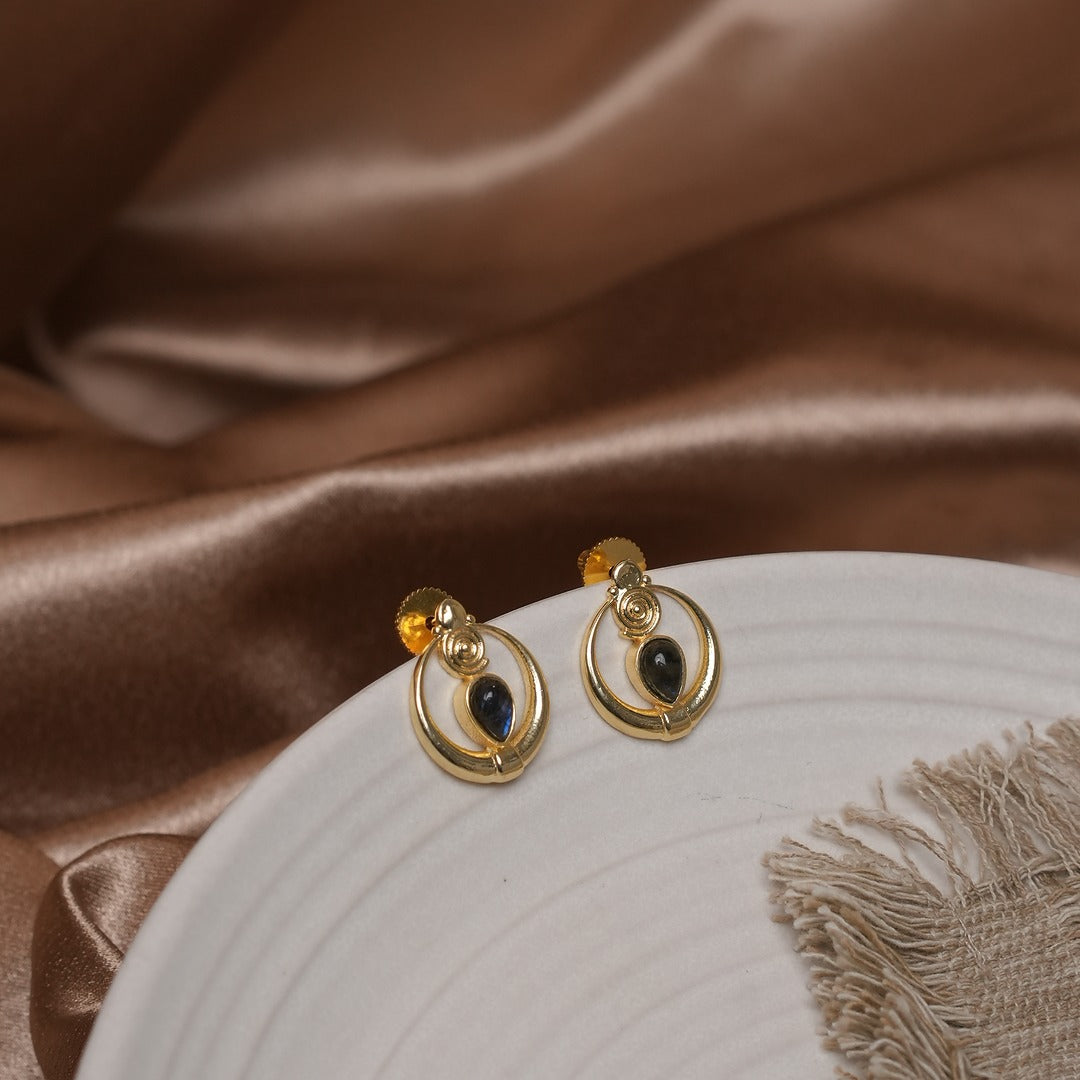 ISHANI STUD EARRINGS