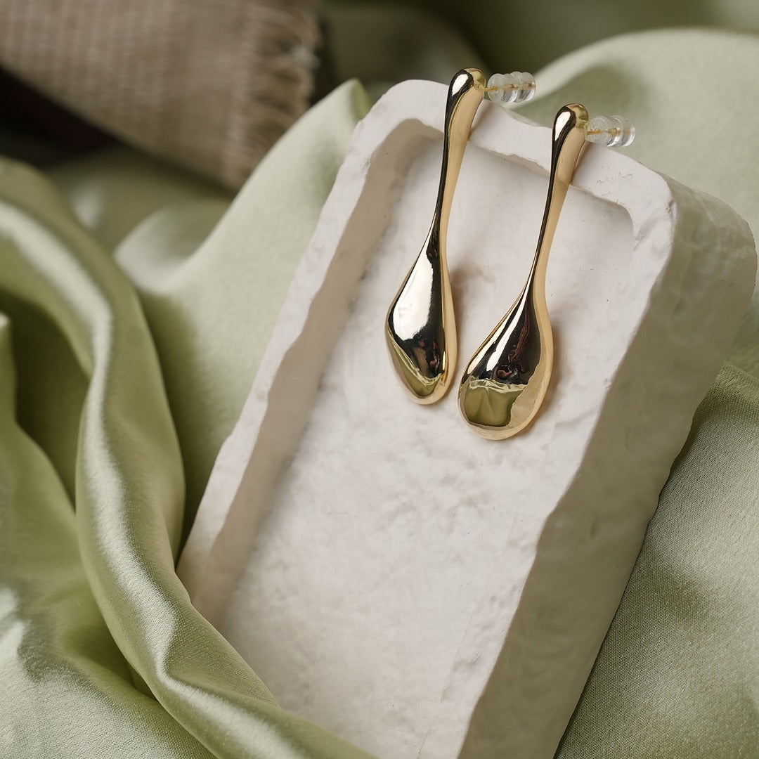 LINEAR DROP EARRINGS