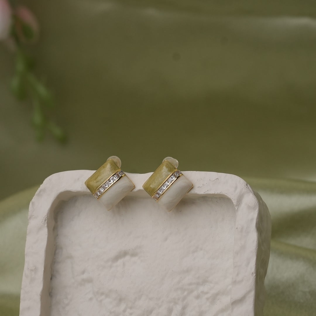 SQUARE STUD EARRINGS