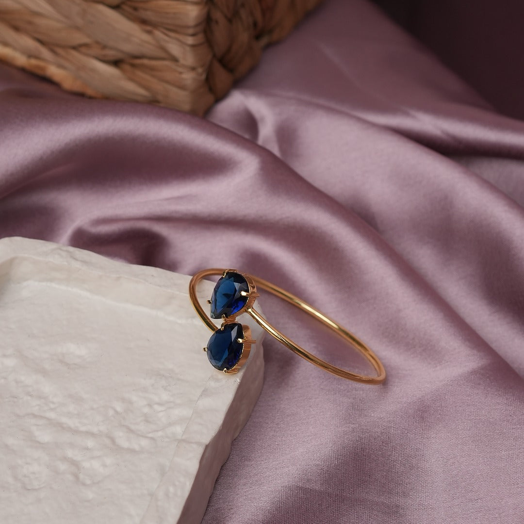 MAANVI DUAL STONE BRACELET