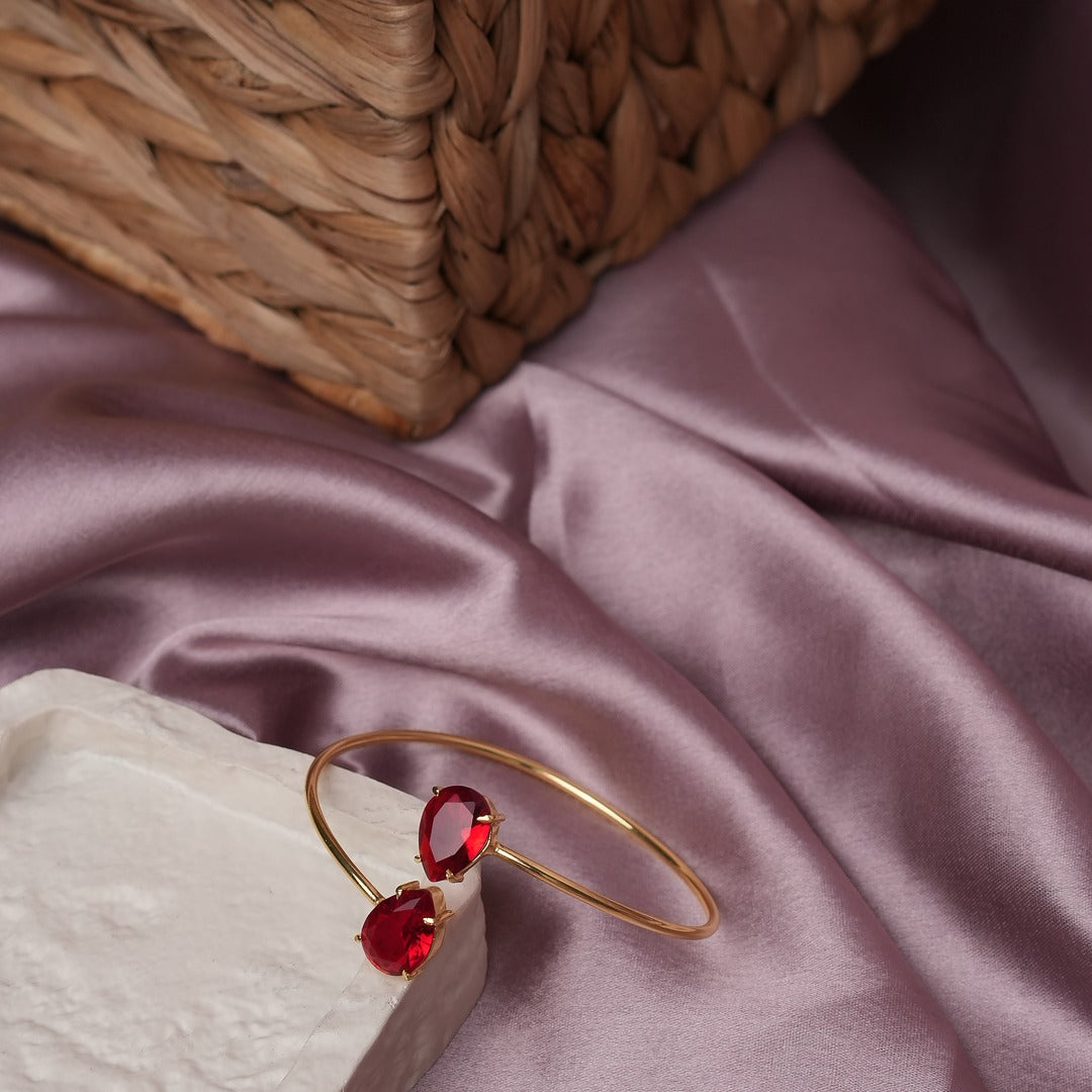 MAANVI DUAL STONE BRACELET