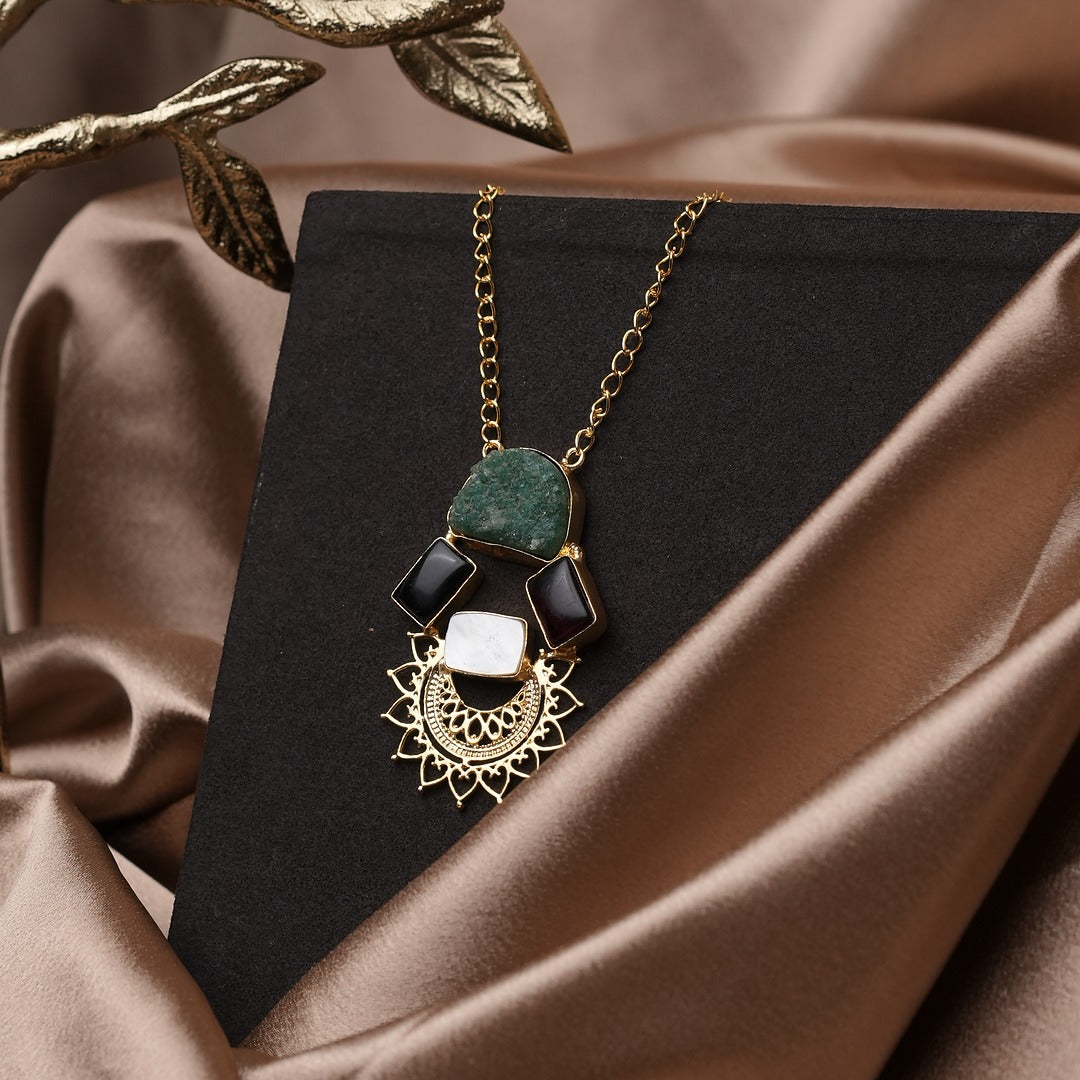 APPOLLO ZORAA STANDOUT NECKLACE