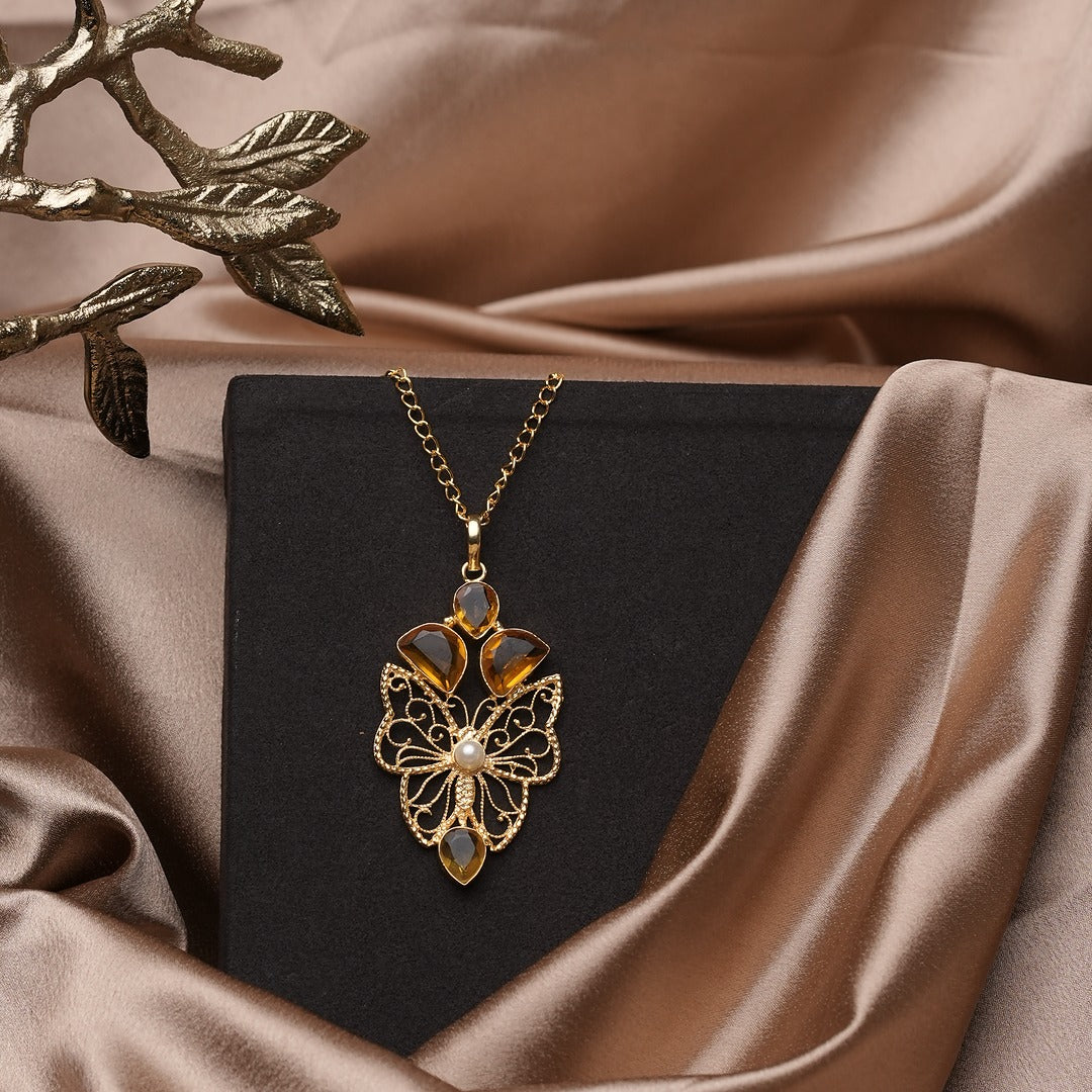 SHALABHA ZORAA STANDOUT NECKLACE