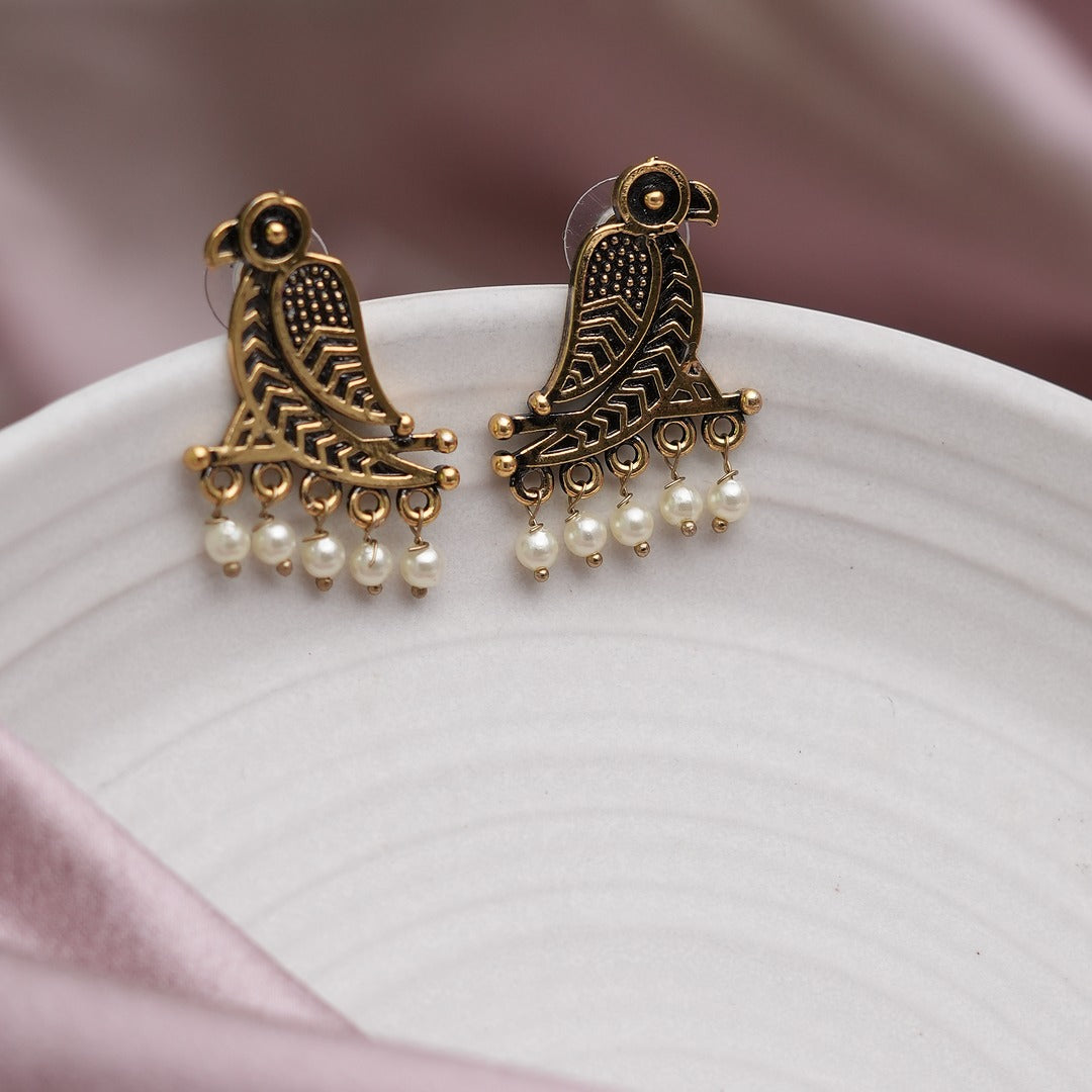 CHIDIYA PEARL EARRINGS