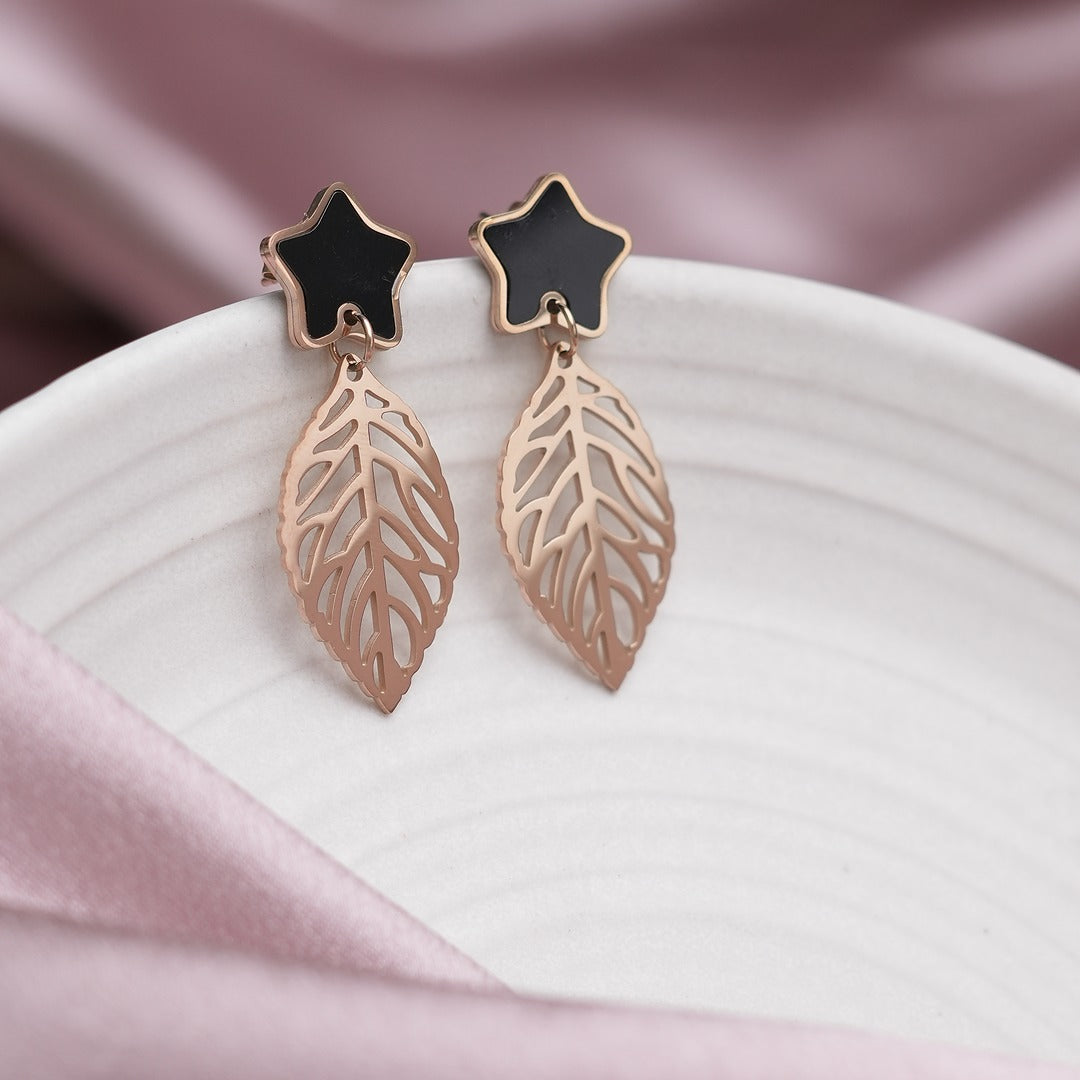 BLACK STAR DROP EARRINGS