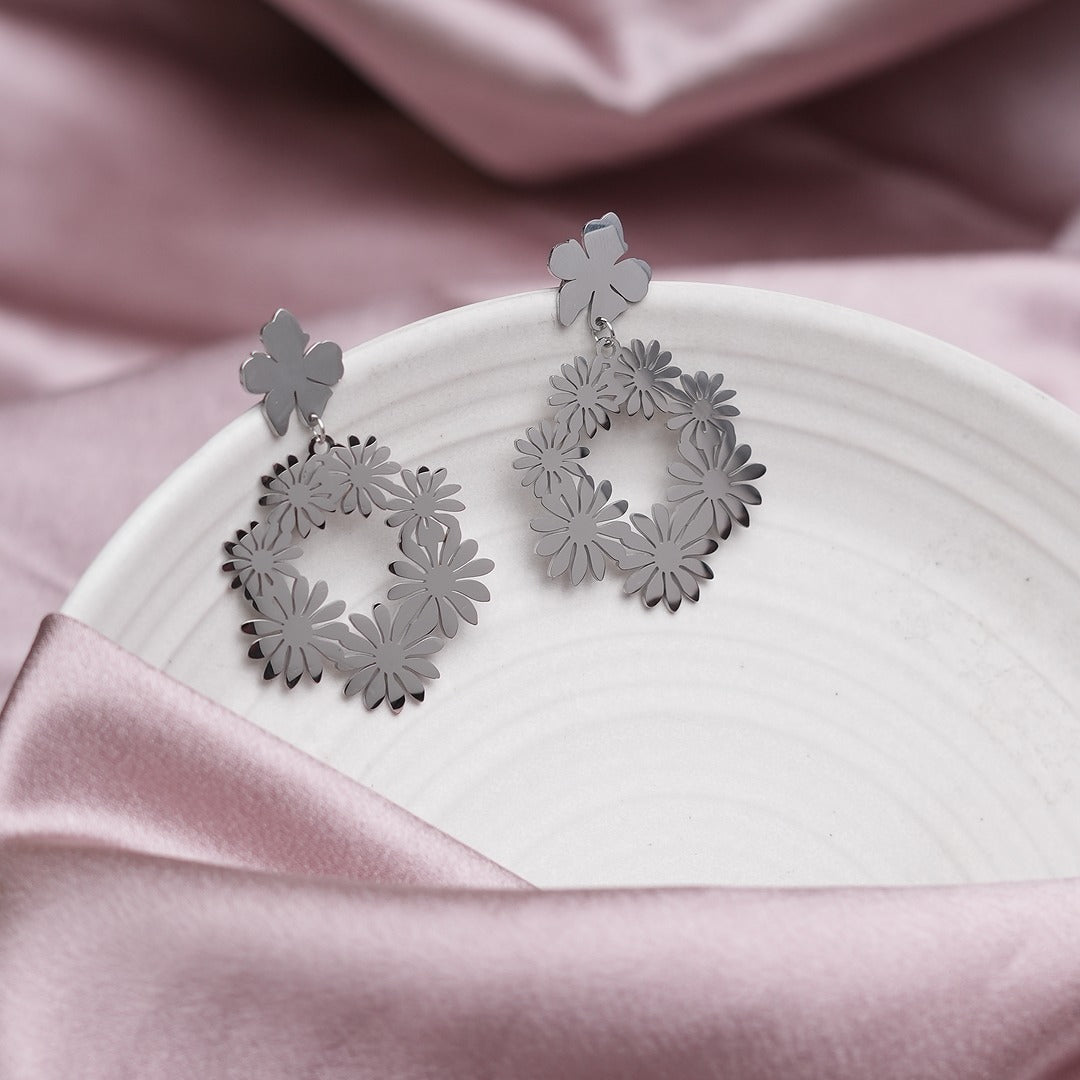 MULTI FLORAL SILHOUETE EARRINGS