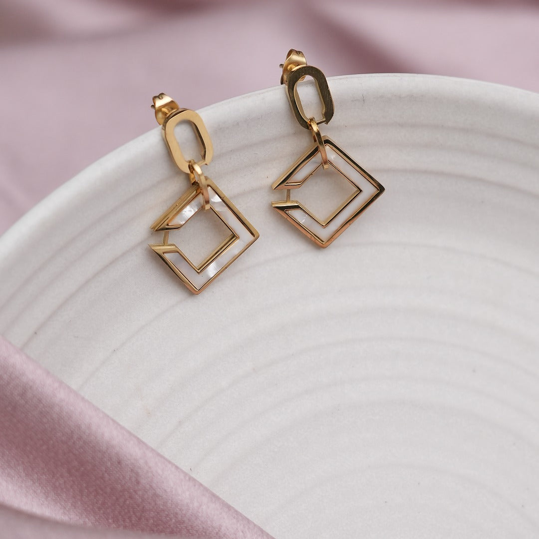 WHITE SQUARE EARRINGS