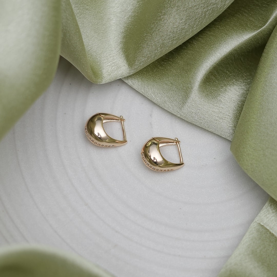 GOLDEN AD LOOP EARRINGS