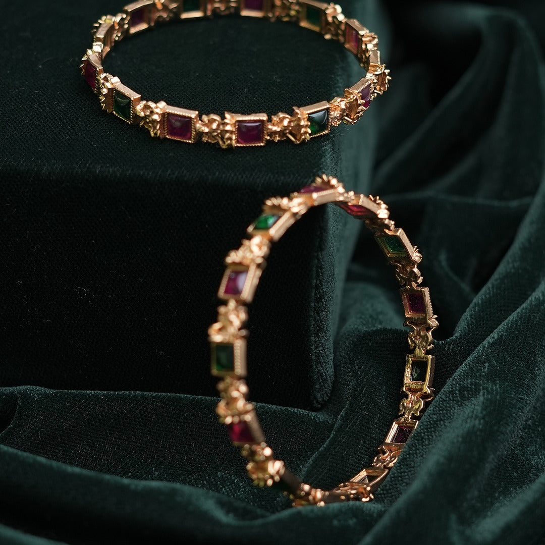 ANASWARA TRADITIONAL BANGLES