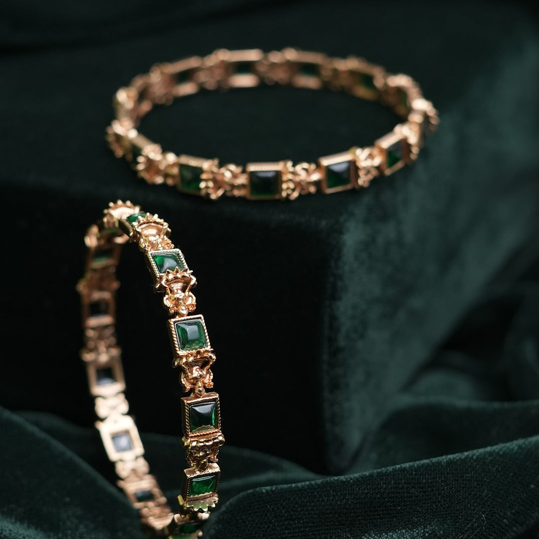 ANASWARA TRADITIONAL BANGLES