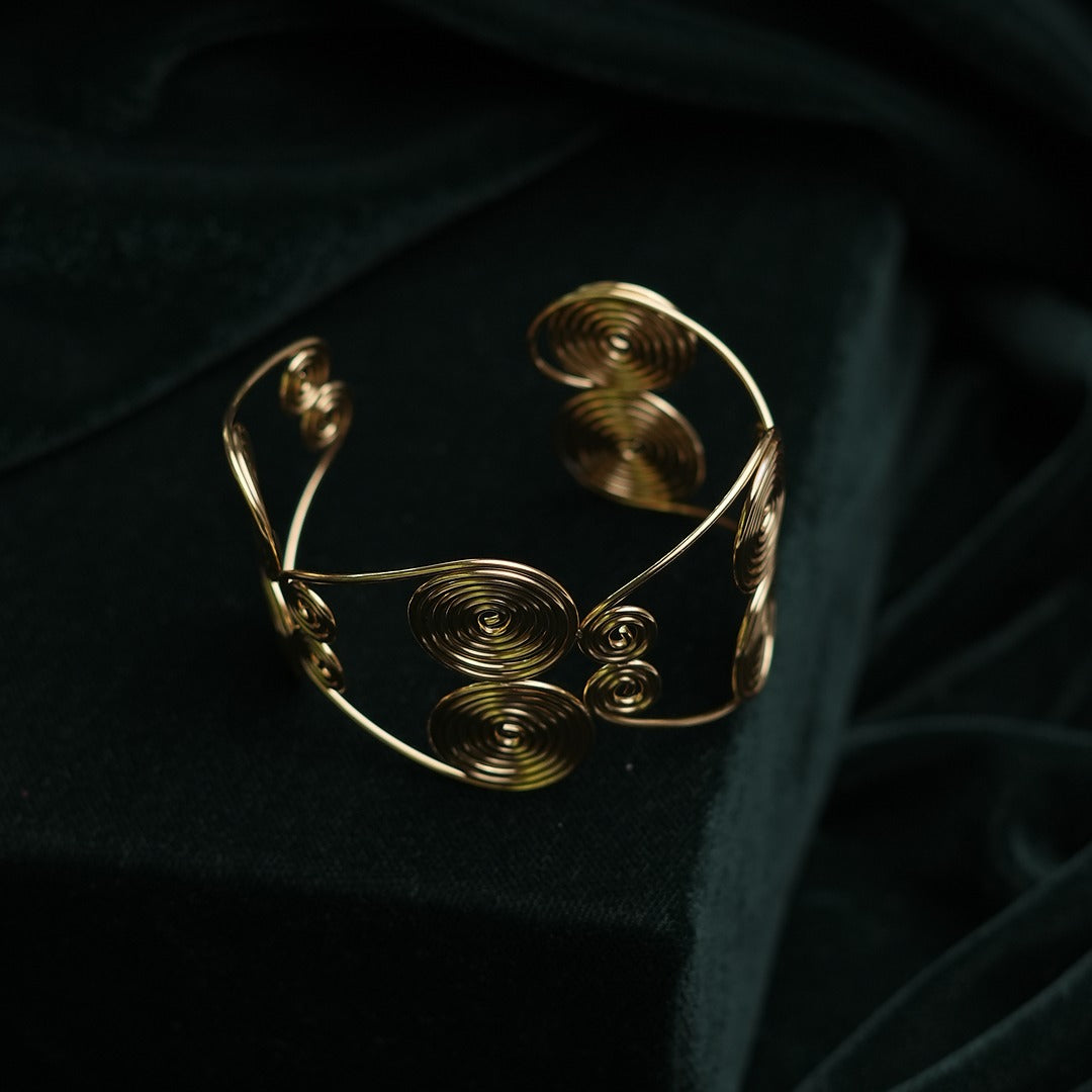 CLARA ORBIT CUFF