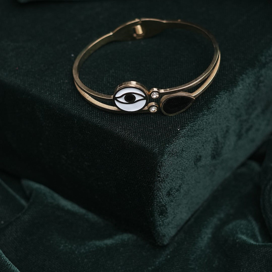 BLACK EVILEYE BRACELET