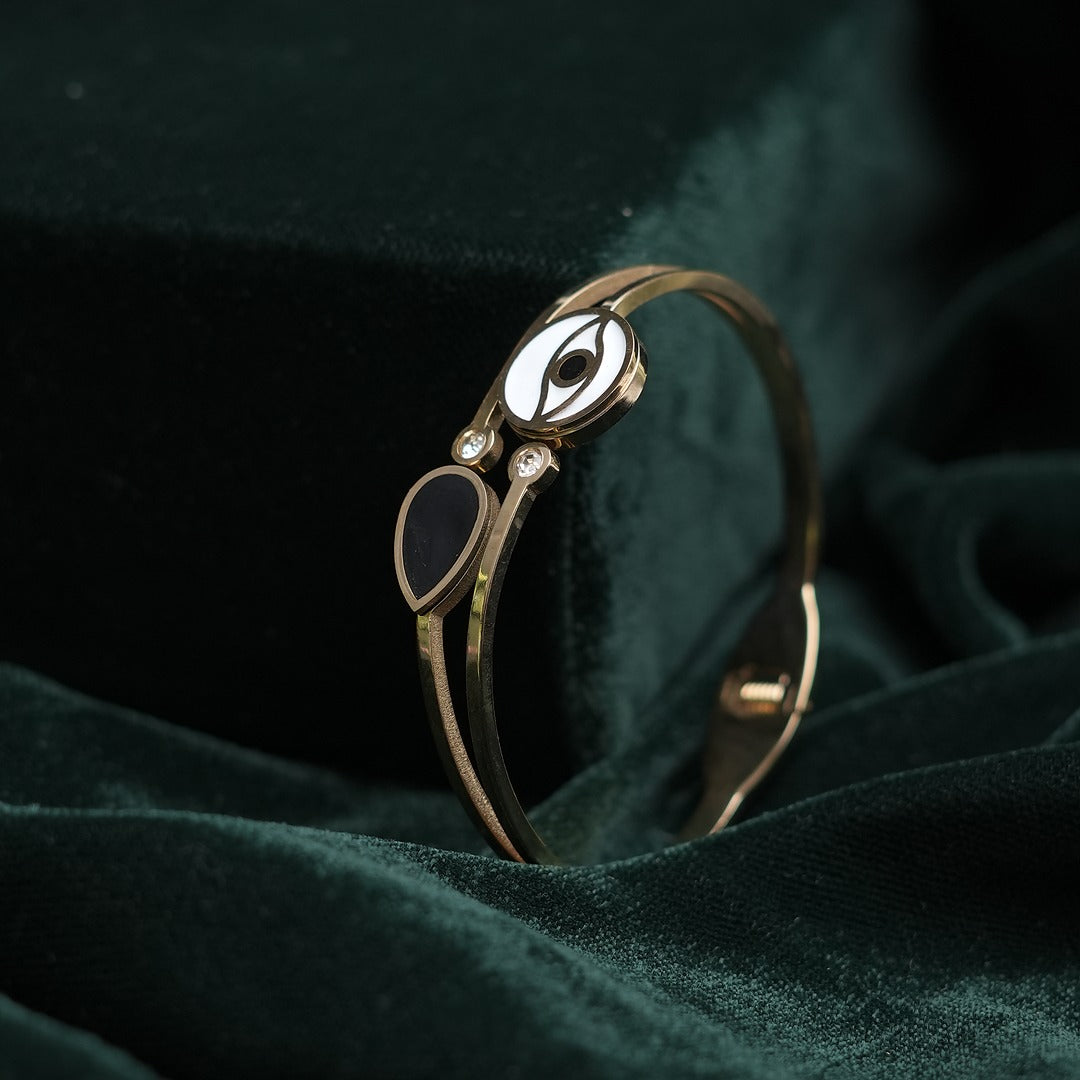 BLACK EVILEYE BRACELET