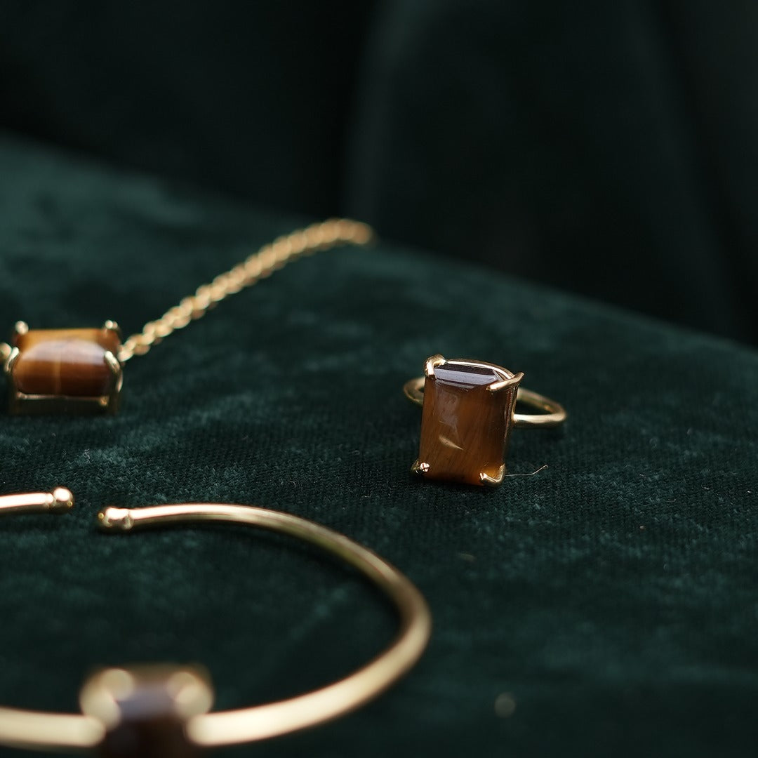 ANIKA SINGLE STONE SET