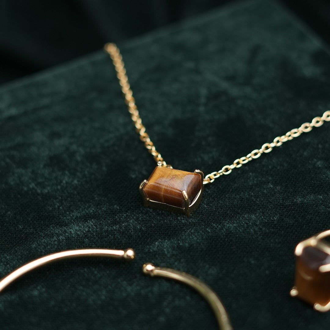 ANIKA SINGLE STONE SET