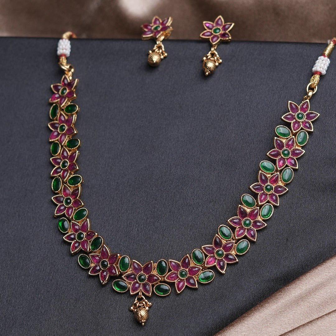 CHINMAYI FLORAL NECKLACE SET