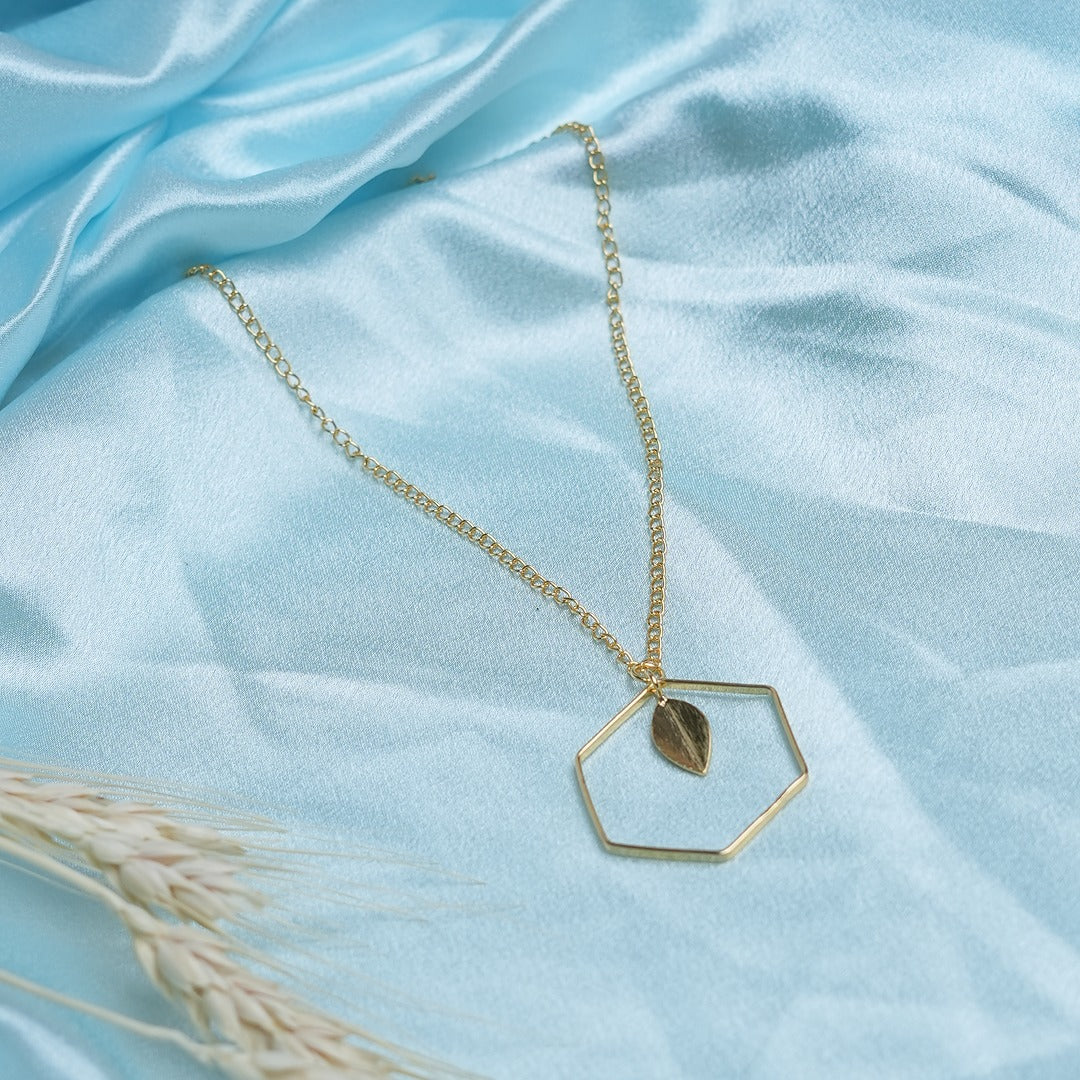 LEAF HEXAGONAL NECKLACE