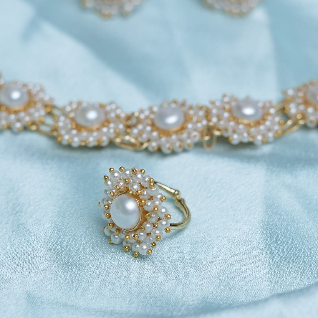 REAL PEARL CENTERED MOON NECKLACE SET