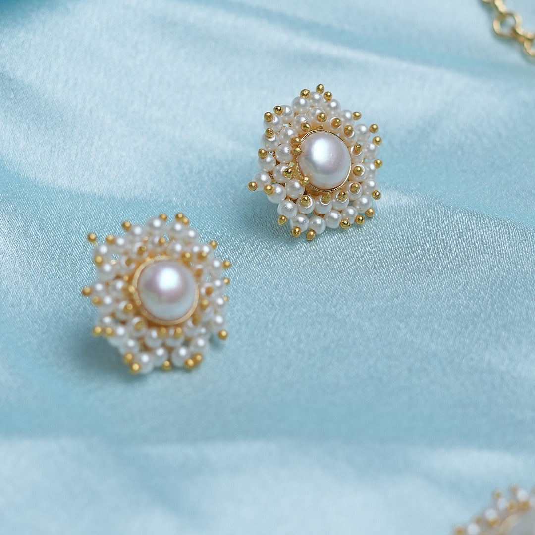 REAL PEARL CENTERED MOON NECKLACE SET