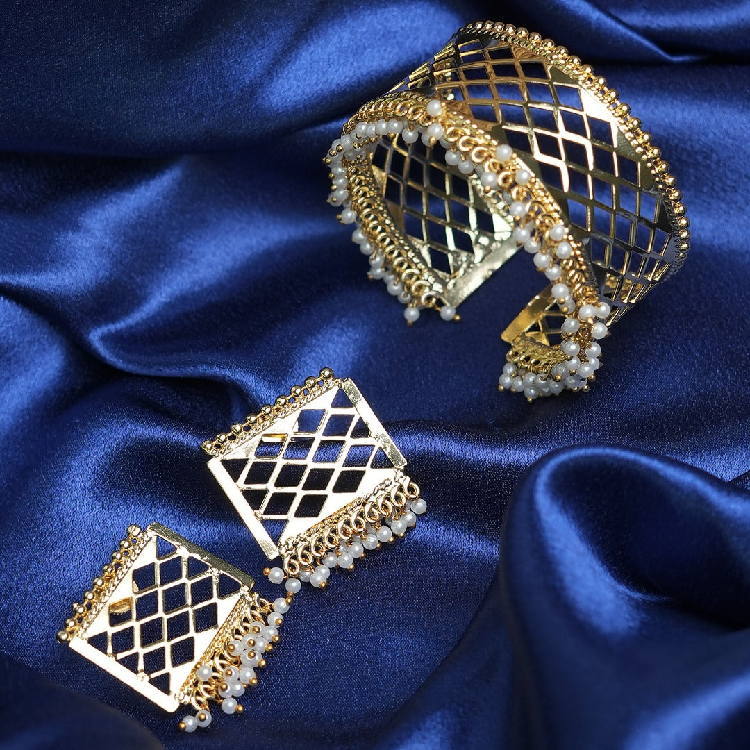 INDRAJA BANKLE AND EARRING SET